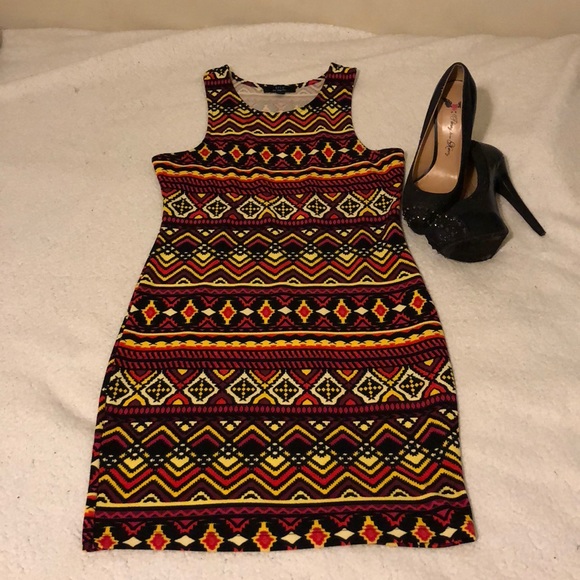 ❤️Fitted Dress❤️ - Picture 4 of 4